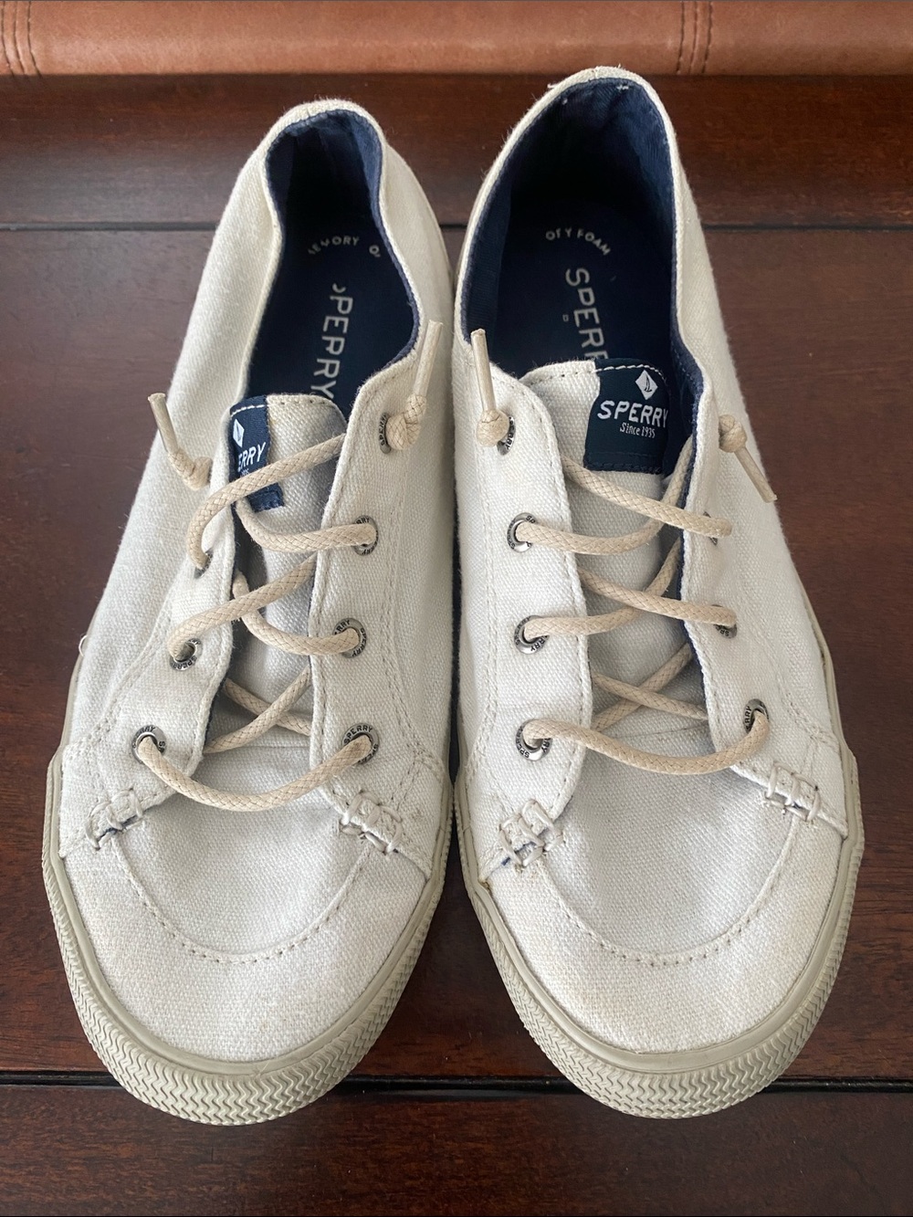 Sperry boat shoes size 8.5